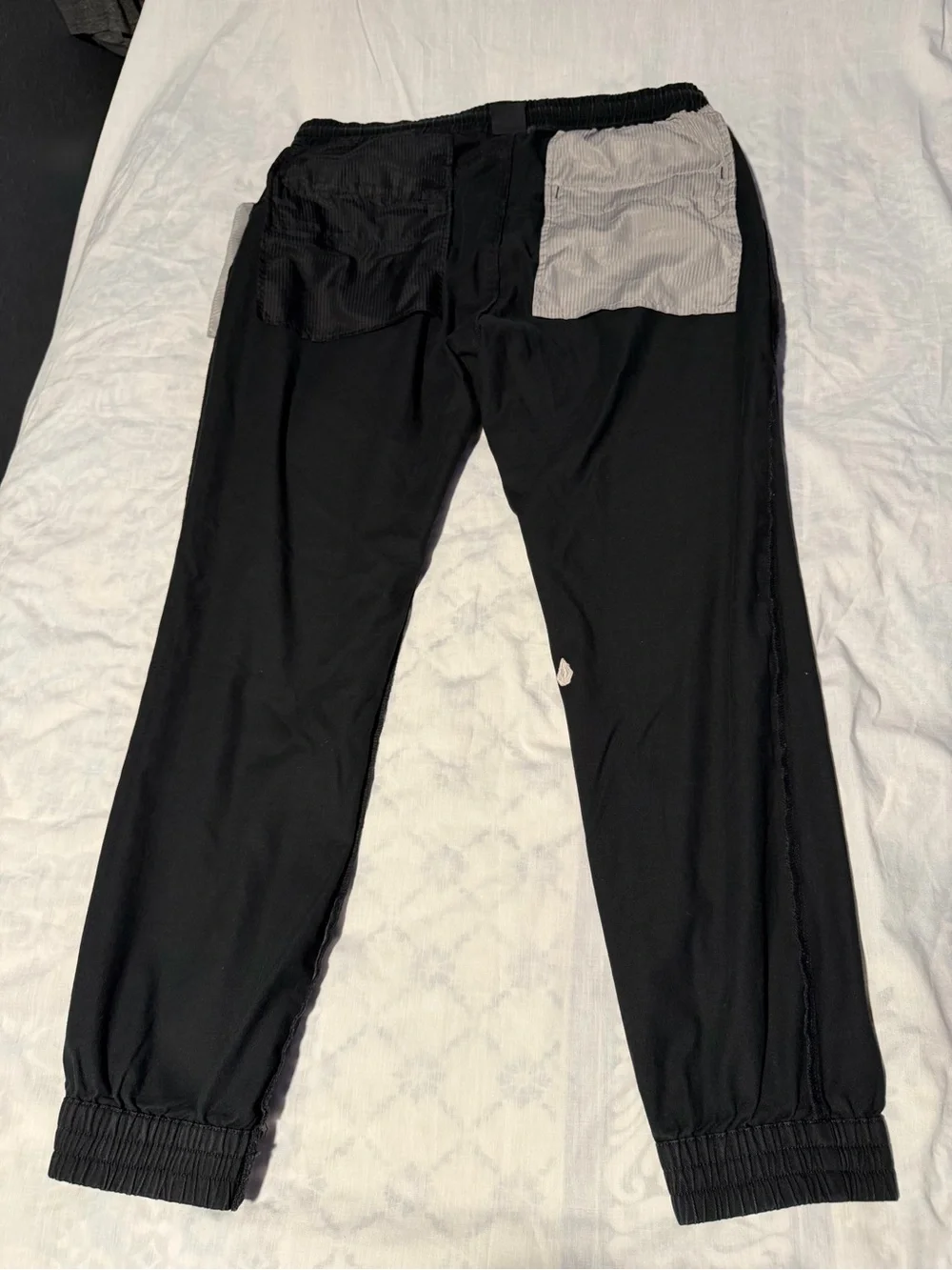 Volcom Men's Jogger Pants Black Size S Elastic Waist.